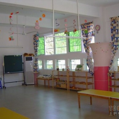 幼儿园教室墙面装修设计